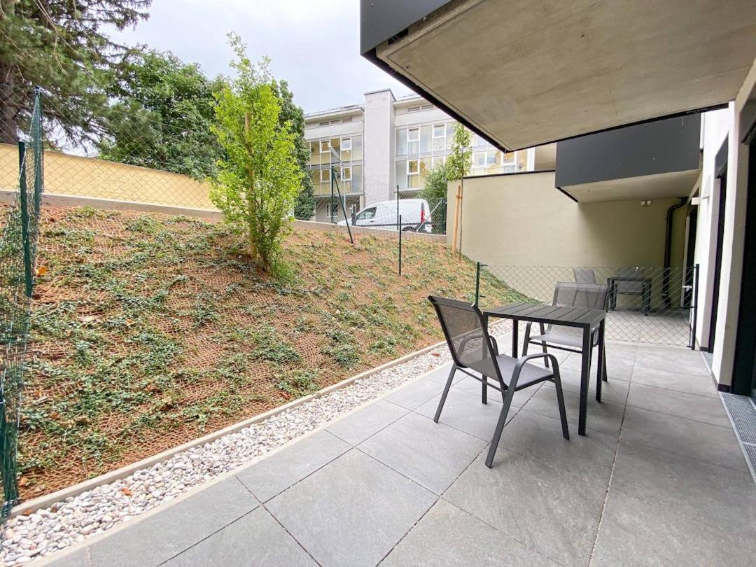 Grosszuegige Mit Terrasse * Wien