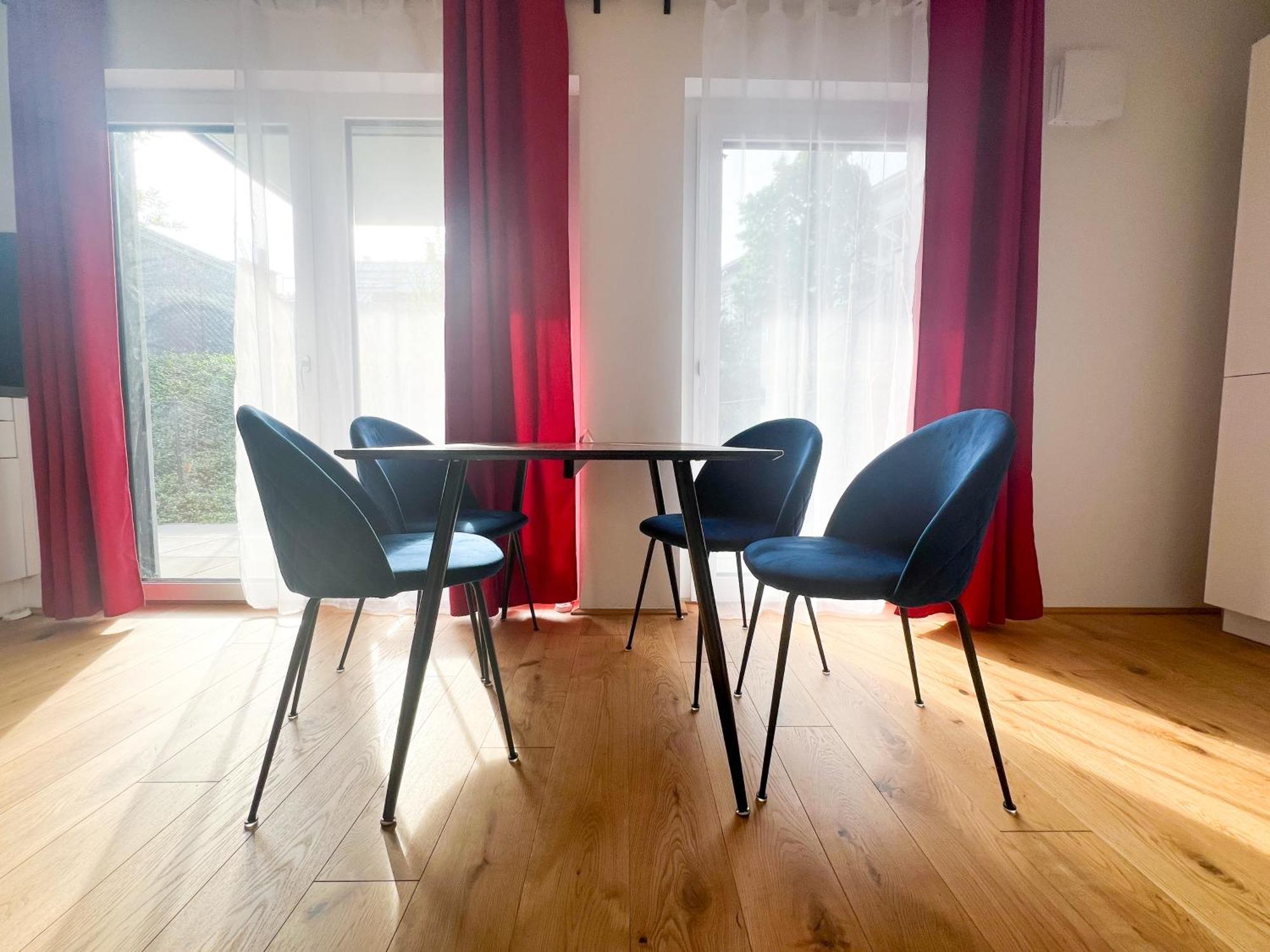 Grosszuegige Mit Terrasse Wien
